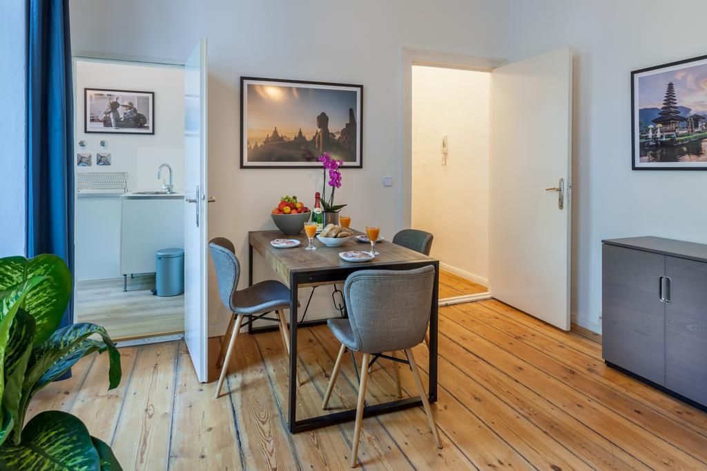 Greatstay Stralauer Allee 17c Berlino